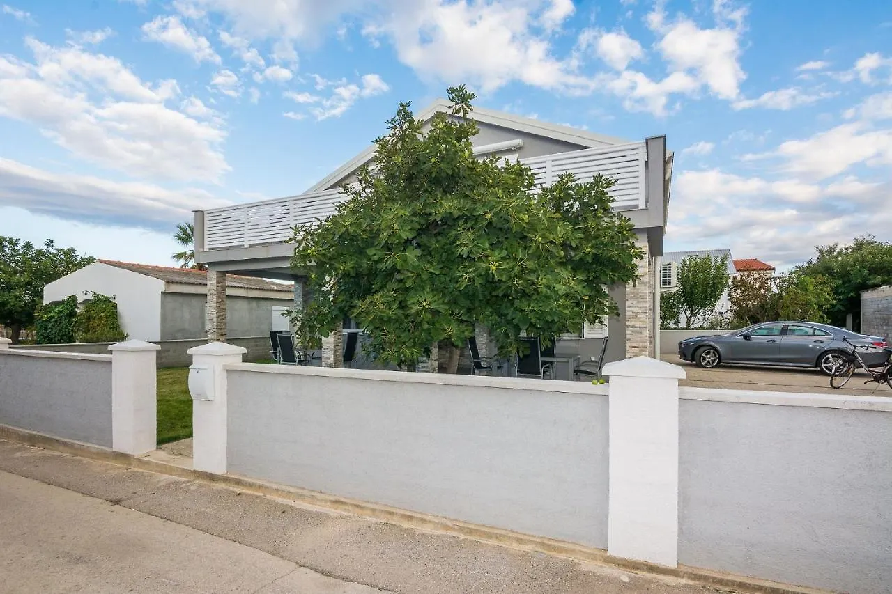 Apartments Kosic Vir