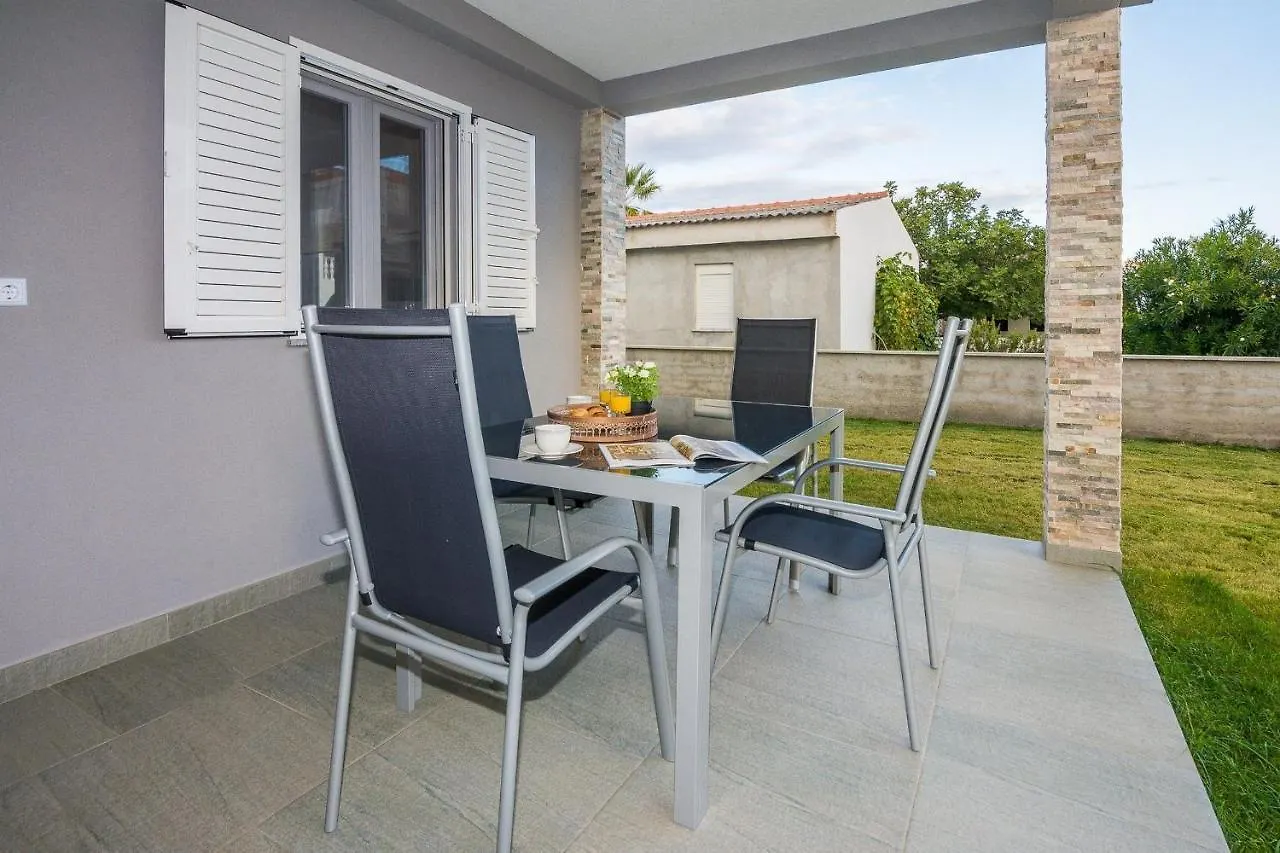 Apartments Kosic Vir