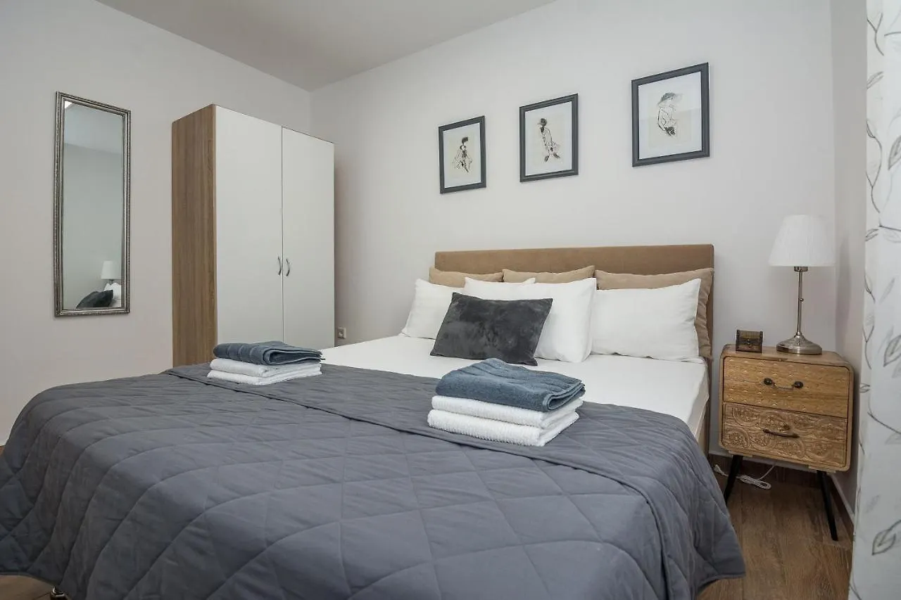 Apartments Kosic Vir
